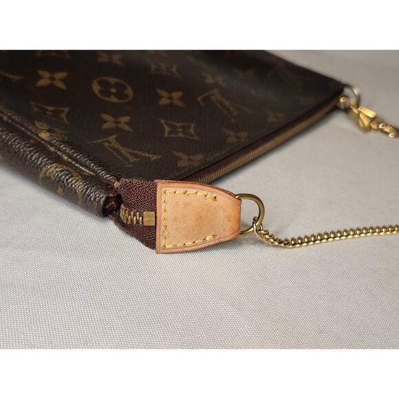 SOLD Louis Vuitton LV Monogram Pochette Accessoires Vintage Y2K Shoulder Bag - Picture 8 of 14